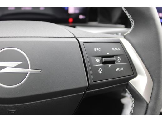 Opel Frontera 1.2 Turbo Hybrid Edition / Navigatie / Camera / Stuur -en Stoelverwamd / Parkeersensoren / Verwar... ActivLease financial lease