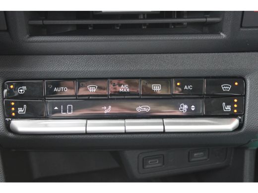 Opel Frontera 1.2 Turbo Hybrid Edition / Navigatie / Camera / Stuur -en Stoelverwamd / Parkeersensoren / Verwar... ActivLease financial lease