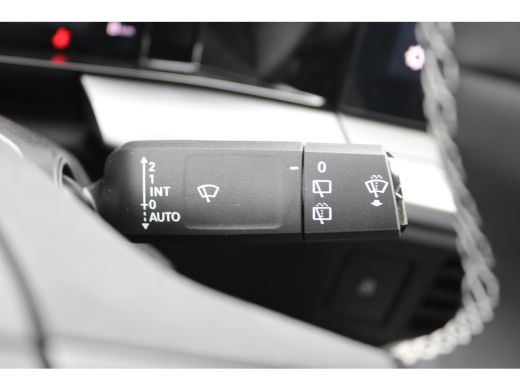Opel Frontera 1.2 Turbo Hybrid Edition / Navigatie / Camera / Stuur -en Stoelverwamd / Parkeersensoren / Verwar... ActivLease financial lease