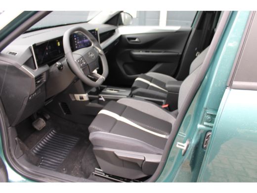 Opel Frontera 1.2 Turbo Hybrid Edition / Navigatie / Camera / Stuur -en Stoelverwamd / Parkeersensoren / Verwar... ActivLease financial lease