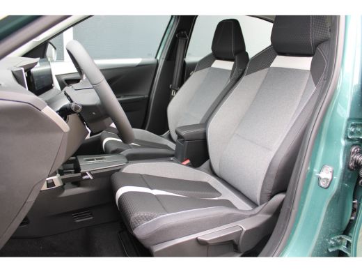 Opel Frontera 1.2 Turbo Hybrid Edition / Navigatie / Camera / Stuur -en Stoelverwamd / Parkeersensoren / Verwar... ActivLease financial lease