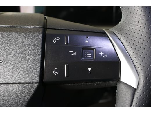Opel Grandland GS | Draadloze telefoonlader (Inductie) | Elektronische klimaatregeling met twee zones | IntelliL... ActivLease financial lease