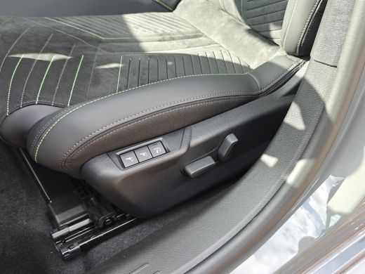 Peugeot 208 Hybrid 136 e-DCS6 GT | Achteruitrijcamera | Cruise control | Parkeersensor achter | Achteruitrijc... ActivLease financial lease
