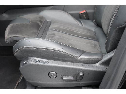 Peugeot 3008 1.6 HYBRID 225PK GT PACK BUSINESS / NAVI / CLIMA / AGR / PDC / 19" LMV / CAMERA / BLACK PACK / PA... ActivLease financial lease