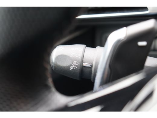 Peugeot 3008 1.6 HYBRID 225PK GT PACK BUSINESS / NAVI / CLIMA / AGR / PDC / 19" LMV / CAMERA / BLACK PACK / PA... ActivLease financial lease
