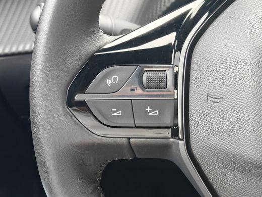 Peugeot e-2008 EV Active Pack 50 kWh | Airco (automatisch) | Apple Carplay/Android Auto|telefoonintegratie premi... ActivLease financial lease