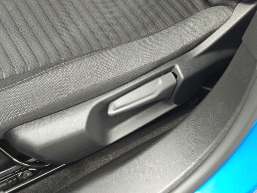 Peugeot e-2008 EV Active Pack 50 kWh | Airco (automatisch) | Apple Carplay/Android Auto|telefoonintegratie premi... ActivLease financial lease