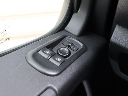 Renault Master T35 2.3 dCi 150 PK L2H2 WORK EDITION + KEYLESS | CRUISE CONTROL | DAB | AIRCO ActivLease financial lease