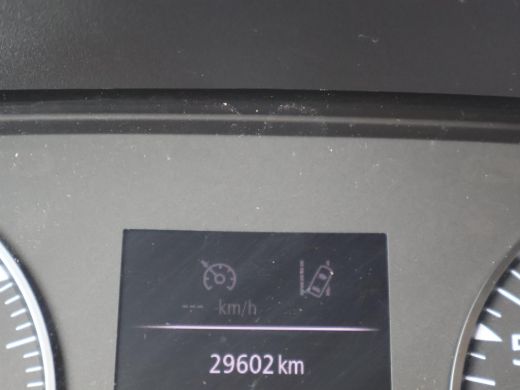 Renault Master T35 2.3 dCi 150 PK L2H2 WORK EDITION + TREKHAAK | CAMERA | NAVIGATIE | DAB | CRUISE | DODE HOEK ActivLease financial lease
