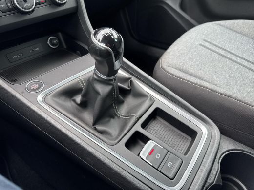 Seat Ateca 1.5 TSI Style | 150Pk | 1800KG trekgewicht! |  Trekhaak | Elec. klep | A-Camera | 150PK | ActivLease financial lease