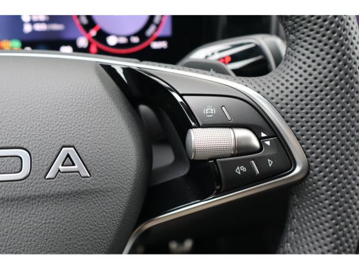 Skoda Kodiaq Sportline Business | Achteruitrijcamera | Crew Protect Assist | Cruise control met speedlimiter ActivLease financial lease