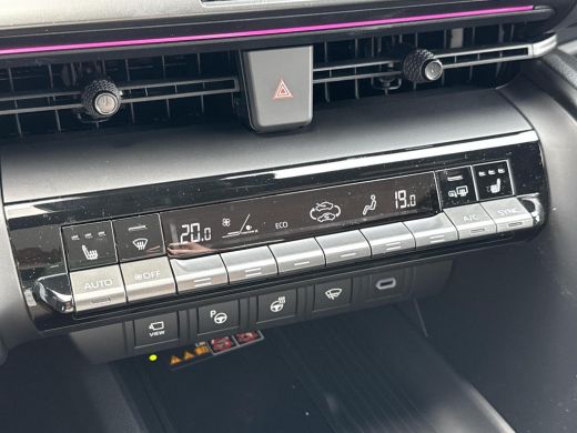 Toyota C-HR 2.0 Plug-in Hybrid 220 Premium **NIEUWE AUTO** ActivLease financial lease