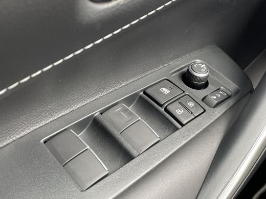 Toyota Corolla Touring Sports Hybrid 140 Dynamic **NIEUWE AUTO/ DIRECT LEVERBAAR** ActivLease financial lease