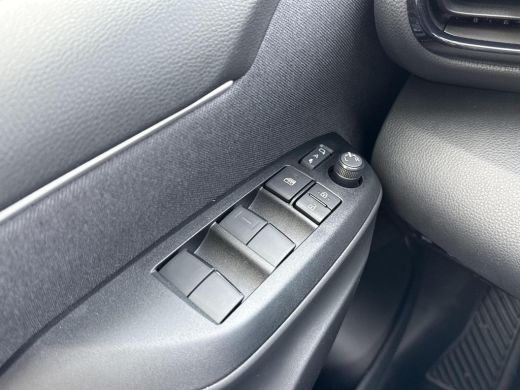 Toyota Yaris 1.5 Hybrid 130 Executive **NIEUWE AUTO/ PREMIUM PACK/ DIRECT LEVERBAAR** ActivLease financial lease