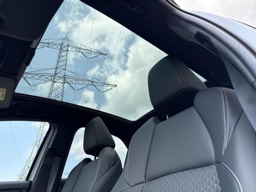 Toyota Yaris 1.5 Hybrid 130 Executive **NIEUWE AUTO/ PREMIUM PACK/ DIRECT LEVERBAAR** ActivLease financial lease