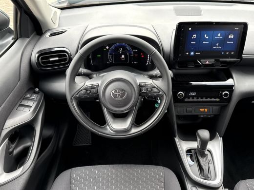 Toyota Yaris Cross 1.5 Hybrid 115 Active **NIEUWE AUTO/ FOREST GREEN/ DIRECT LEVERBAAR** ActivLease financial lease