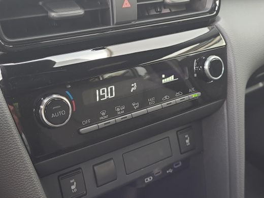 Toyota Yaris Cross 1.5 Hybrid 115 First Edition | Apple CarPlay | Parkeersensoren | Rijklaarprijs incl. garantie | ActivLease financial lease