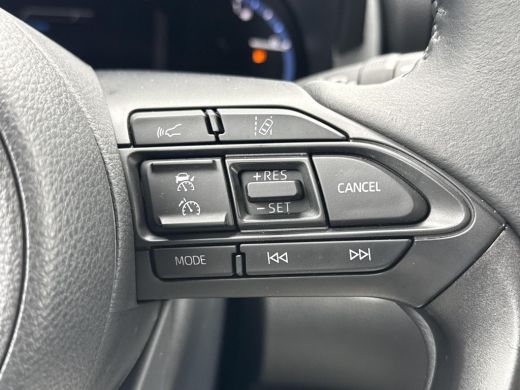 Toyota Yaris Cross 1.5 Hybrid Explore **STOELVERWARMING/ ADAPTIEF CRUISE CONTROL/ KEYLESS/ 36 MAANDEN GARANTIE** ActivLease financial lease