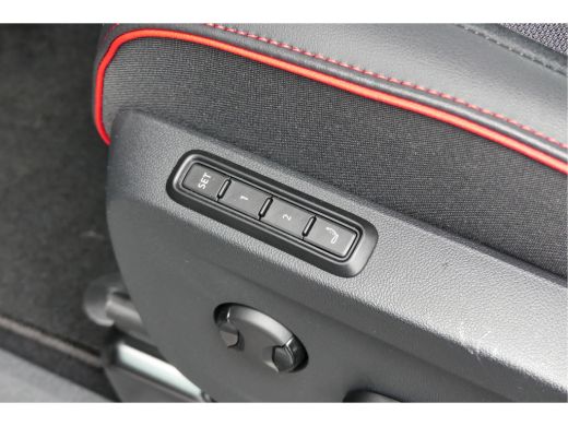 Volkswagen ID. Buzz | GTX | 7 persoons | 4MOTION | Camera | ACC | LED Matrix | LMV 20" | Carplay | ActivLease financial lease