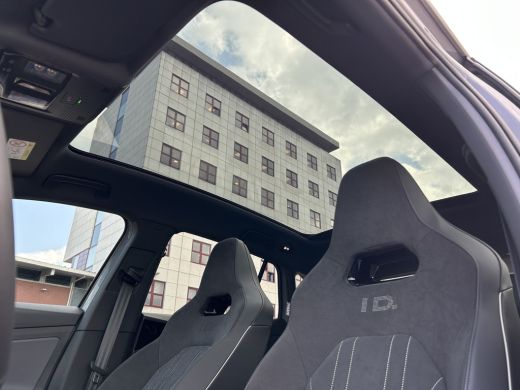 Volkswagen ID.4 Pro Business 77 kWh | Panoramadak | Interieur Top-Sport Pakket Plus | Multimedia Pakket Plus ActivLease financial lease