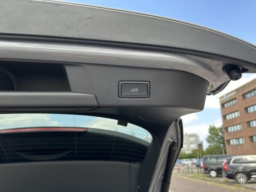 Volkswagen ID.4 Pro Business 77 kWh | Panoramadak | Interieur Top-Sport Pakket Plus | Multimedia Pakket Plus ActivLease financial lease