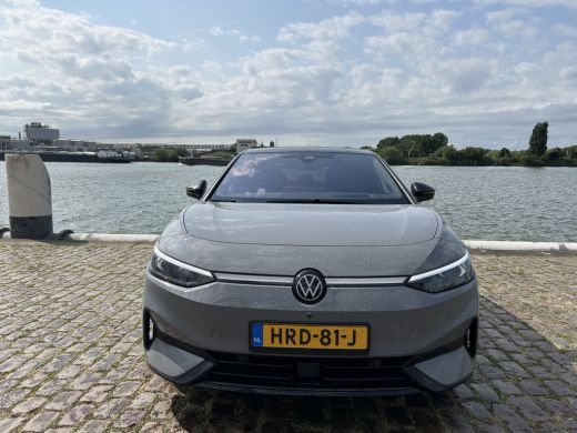 Volkswagen ID.7 Pro Business 77 kWh accu. 210 kW / 286 pk Limousine Elektrische aandrijving | Head-up display | E... ActivLease financial lease