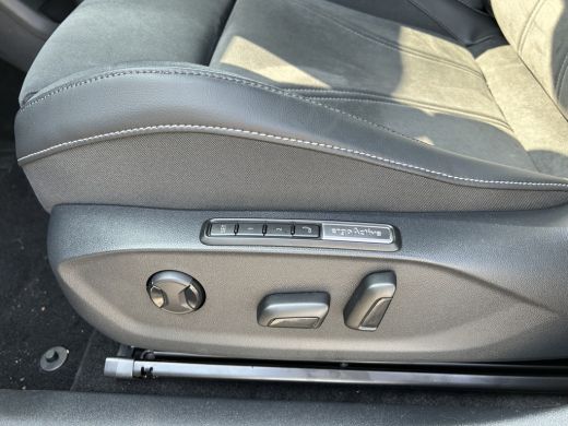 Volkswagen ID.7 Pro Limited Edition 77 kWh | Head-up display | Ergo active voorstoelen | Matrix-Led koplampverlic... ActivLease financial lease