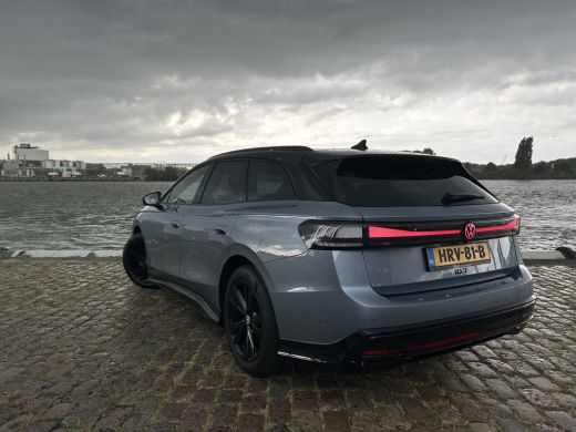 Volkswagen ID.7 Pro Limited Edition 77 kWh | Head-up display | Ergo active voorstoelen | Matrix-Led koplampverlic... ActivLease financial lease