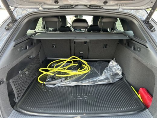 Volkswagen ID.7 Pro Limited Edition 77 kWh | Head-up display | Ergo active voorstoelen | Matrix-Led koplampverlic... ActivLease financial lease