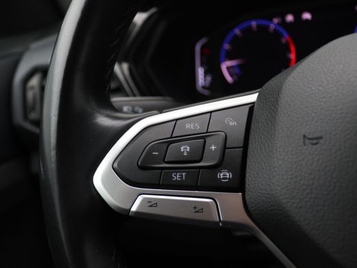 Volkswagen T-Cross 1.0 TSI Life 95PK Alarm, Keyless, Adaptieve Cruise Controle, Navi, Airco, Side Assist, Parkeersen... ActivLease financial lease