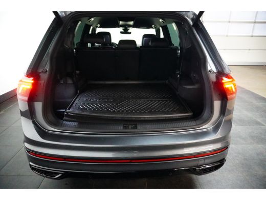 Volkswagen Tiguan Allspace 2.0 TSI 190 pk 4-Motion R-line 7-prs 7-DSG | Trekhaak | Elektrische A-klep | ActivLease financial lease