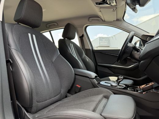 BMW 1 Serie 118i Business Ed. | Navi | Live-Cockpit | Carplay | ActivLease financial lease