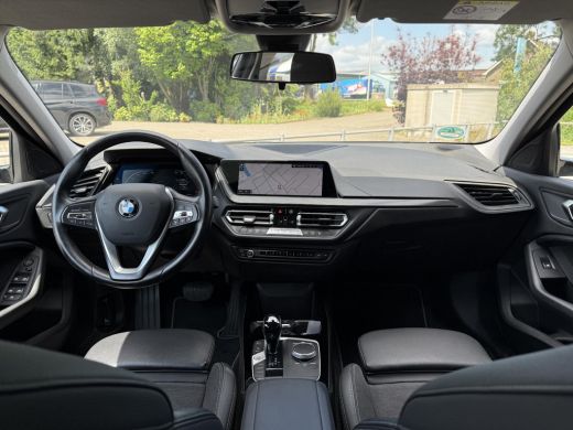 BMW 1 Serie 118i Business Ed. | Navi | Live-Cockpit | Carplay | ActivLease financial lease