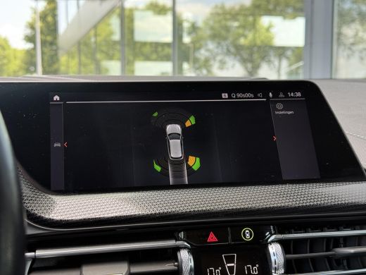 BMW 1 Serie 118i Business Ed. | Navi | Live-Cockpit | Carplay | ActivLease financial lease