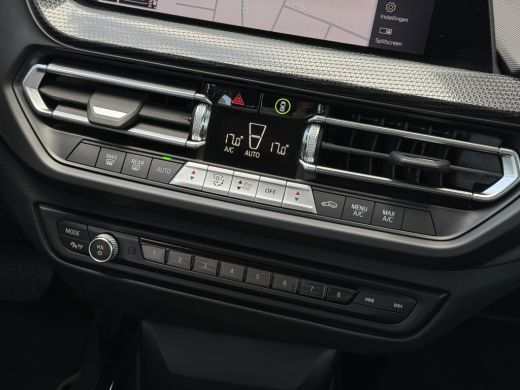 BMW 1 Serie 118i Business Ed. | Navi | Live-Cockpit | Carplay | ActivLease financial lease