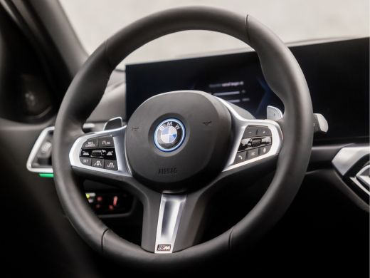 BMW 3 Serie Touring 330e M-Sport 293Pk Automaat (DRAVITGRAU, FACELIFT, LASER KOPLAMPEN, HEAD-UP DISPLAY, CAME... ActivLease financial lease