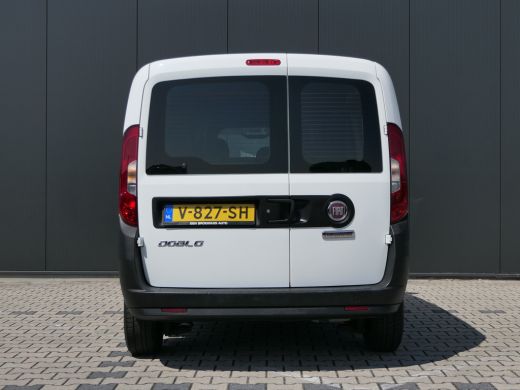 Fiat Doblò 1.6 MJ L1H1 ECO JET | Navigatie | 3-Zits Bijrijdersbank | Cruise Control | Betonplex | DAB+ | Air... ActivLease financial lease
