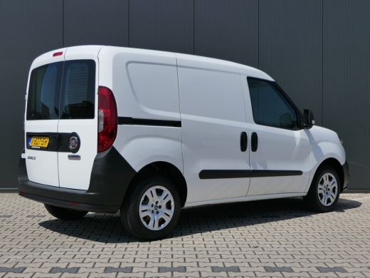 Fiat Doblò 1.6 MJ L1H1 ECO JET | Navigatie | 3-Zits Bijrijdersbank | Cruise Control | Betonplex | DAB+ | Air... ActivLease financial lease