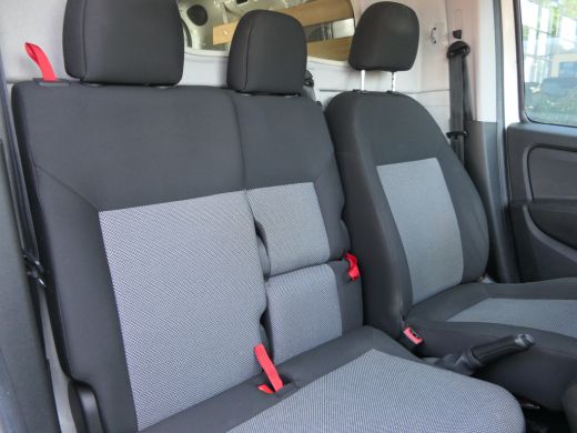 Fiat Doblò 1.6 MJ L1H1 ECO JET | Navigatie | 3-Zits Bijrijdersbank | Cruise Control | Betonplex | DAB+ | Air... ActivLease financial lease