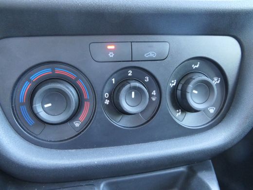 Fiat Doblò 1.6 MJ L1H1 ECO JET | Navigatie | 3-Zits Bijrijdersbank | Cruise Control | Betonplex | DAB+ | Air... ActivLease financial lease