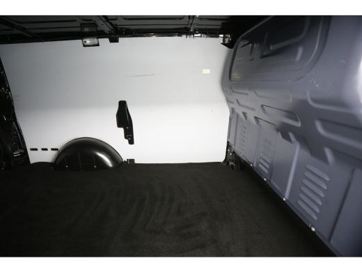 Mercedes Vito 119 CDI Lang 191PK Automaat Camera Cruise LED Airco Leder Navi Trekhaak 18"LMV 3 Persoons PDC ActivLease financial lease