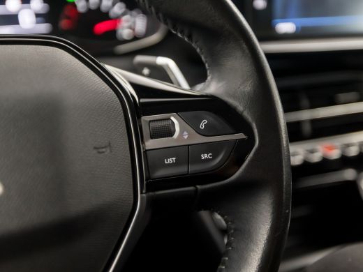 Peugeot 2008 1.2 PureTech Sport Automaat (APPLE CARPLAY, GROOT NAVI, LM VELGEN, SPORTSTOELEN, LED KOPLAMPEN, P... ActivLease financial lease