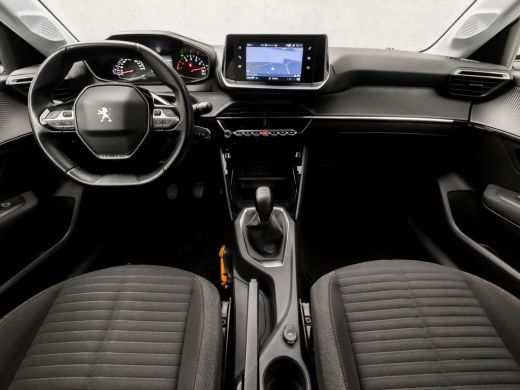 Peugeot 208 1.2 PureTech Sport (APPLE CARPLAY, GROOT NAVI, 360 CAMERA, LM VELGEN, SPORTSTOELEN, LANE ASSIST, ... ActivLease financial lease