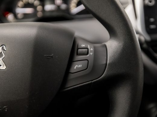 Peugeot 208 1.2 PureTech Sport (APPLE CARPLAY, NAVIGATIE, PARKEERSENSOREN, SPORTSTOELEN, CRUISE, NIEUWE APK, ... ActivLease financial lease