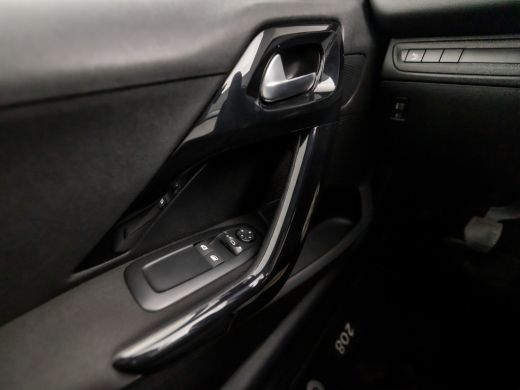 Peugeot 208 1.2 PureTech Sport (APPLE CARPLAY, NAVIGATIE, PARKEERSENSOREN, SPORTSTOELEN, CRUISE, NIEUWE APK, ... ActivLease financial lease
