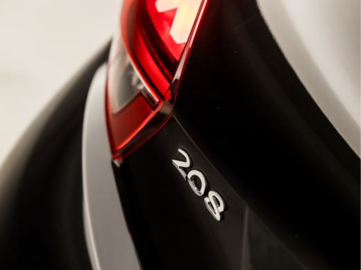 Peugeot 208 1.2 PureTech Sport (APPLE CARPLAY, NAVIGATIE, PARKEERSENSOREN, SPORTSTOELEN, CRUISE, NIEUWE APK, ... ActivLease financial lease