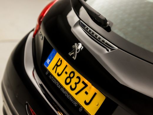 Peugeot 208 1.2 PureTech Sport (APPLE CARPLAY, NAVIGATIE, PARKEERSENSOREN, SPORTSTOELEN, CRUISE, NIEUWE APK, ... ActivLease financial lease