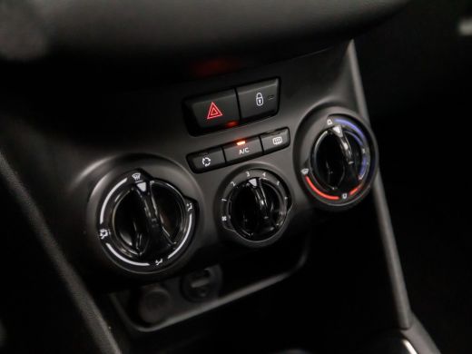 Peugeot 208 1.2 PureTech Sport (APPLE CARPLAY, NAVIGATIE, PARKEERSENSOREN, SPORTSTOELEN, CRUISE, NIEUWE APK, ... ActivLease financial lease
