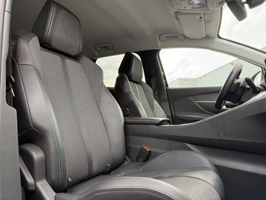 Peugeot 3008 1.2 PureTech Aut. | Allure | Navi | Camera | Nieuw Model ActivLease financial lease