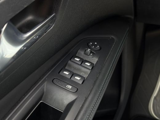 Peugeot 3008 1.2 PureTech Aut. | Allure | Navi | Camera | Nieuw Model ActivLease financial lease